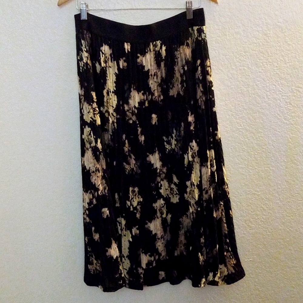 DKNY MIDI LENGTH PLEATED SKIRT